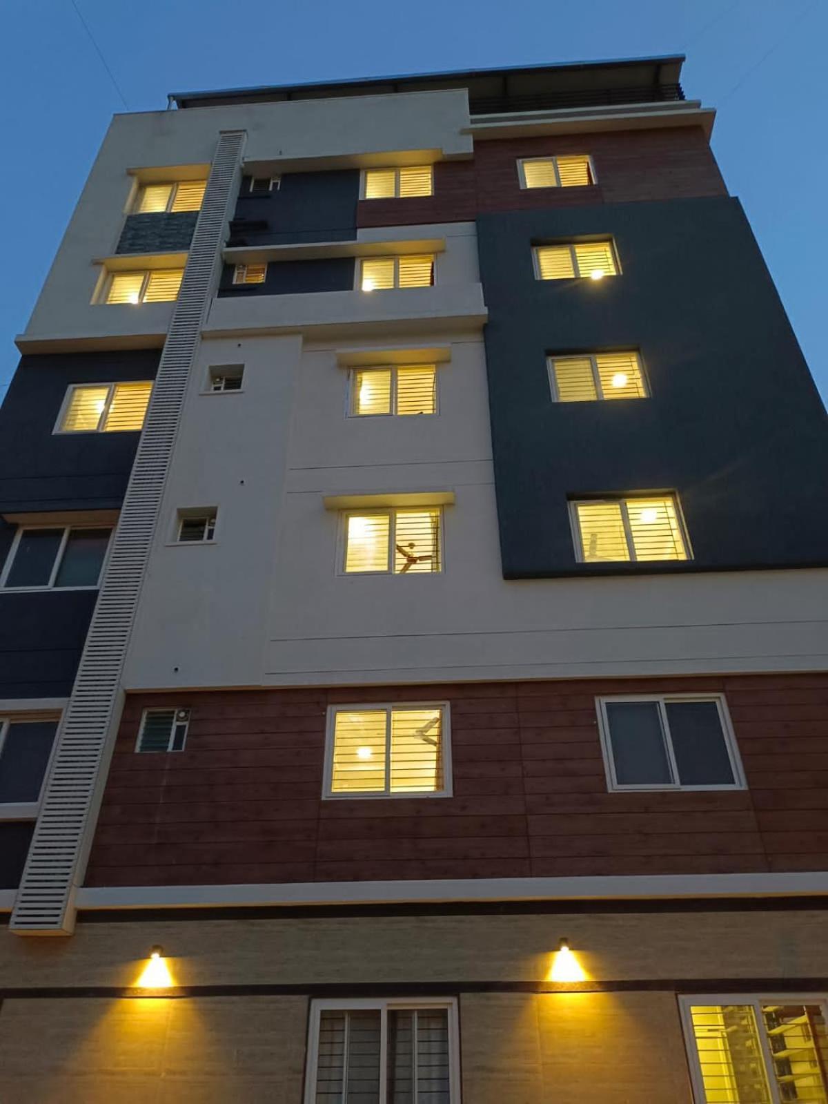 Symphony Suites Bangalore Buitenkant foto